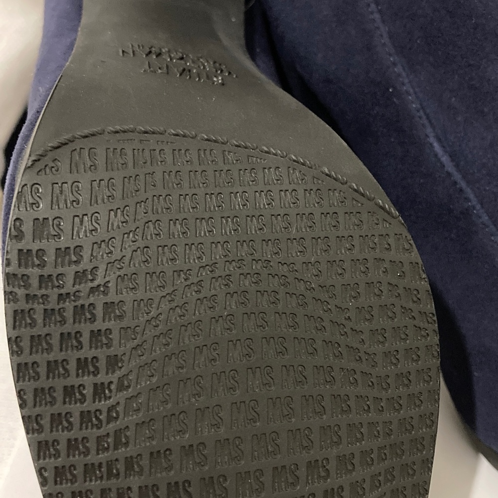 Your Blue Suede Shoes: New Stuart Weitzman, Mitten Back-Tie Booties, Size 6 - Picture 8 of 8